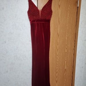 Long maxi burgundy dress